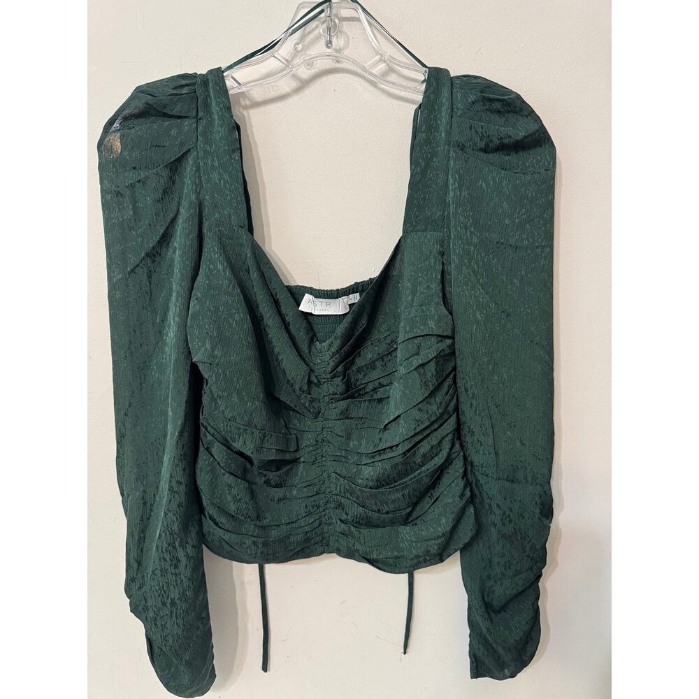 ASTR THE LABEL RUCHED PUFF SLEEVE TOP hunter green small